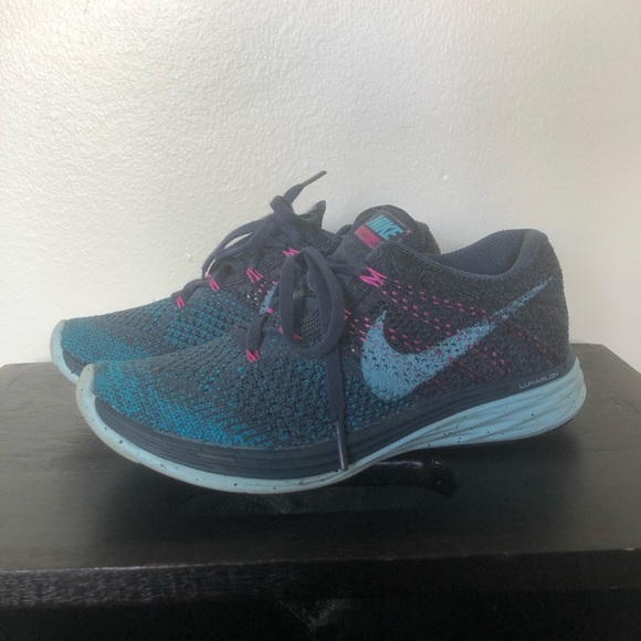 Nike Shoes - Nike Flyknit Lunarlon